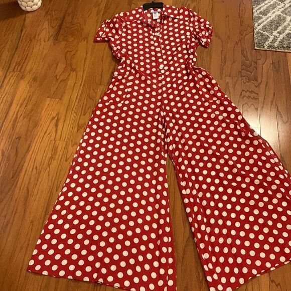 Eien Size Medium 100% Rayon red & white polkadot jumpsuit with side slits. - Picture 3 of 15